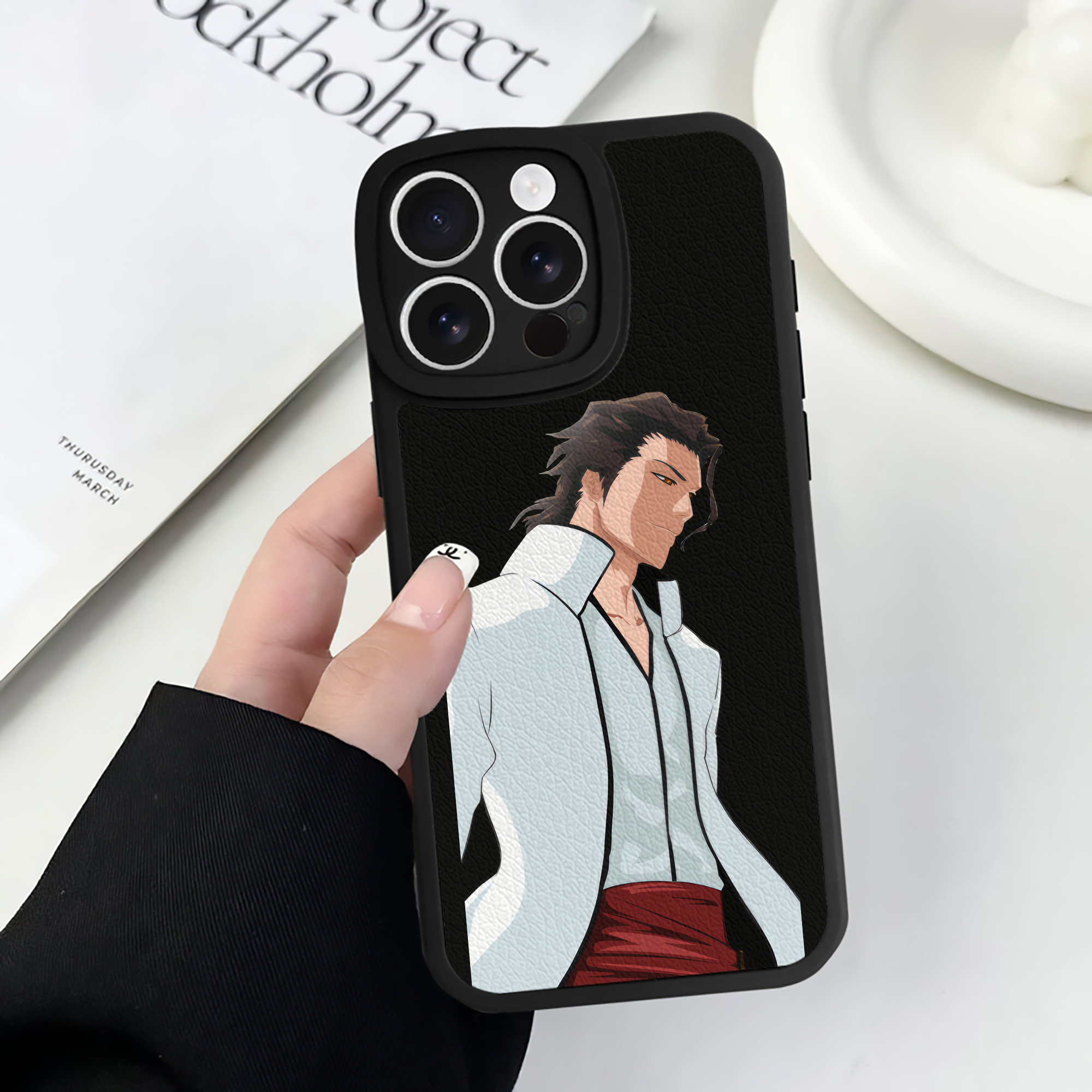 （画像用） ブリーチ 藍染 惣右介（あいぜん そうすけ） BLEACH Aizen Sousuke 【iPhone 16シリーズ対応】シリコンスマホケース（レザー調） 材質：シリコン